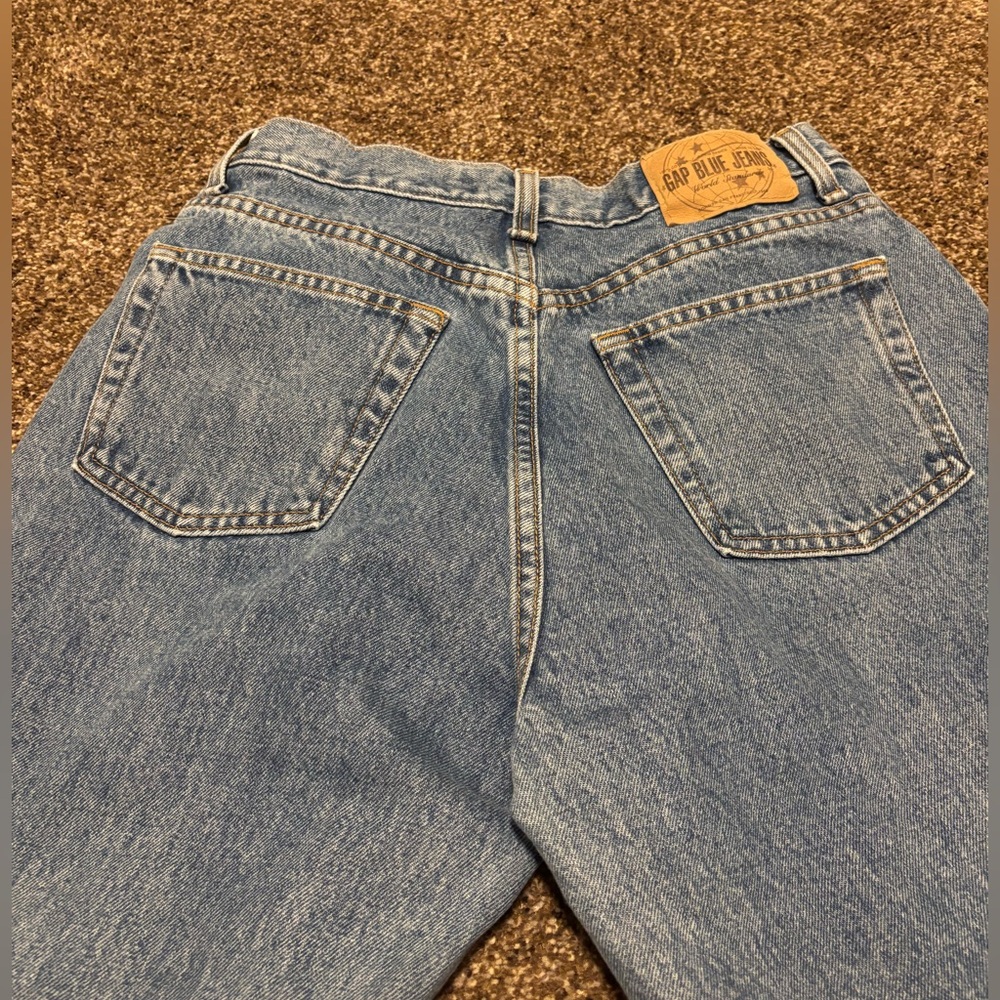 90’s GAP Classic Blue Jeans - Picture 4 of 5